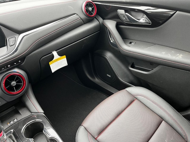 Chevrolet Blazer Vehicle Image 09