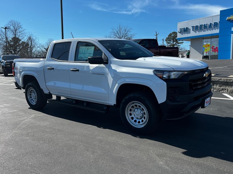 Chevrolet Colorado Vehicle Image 02