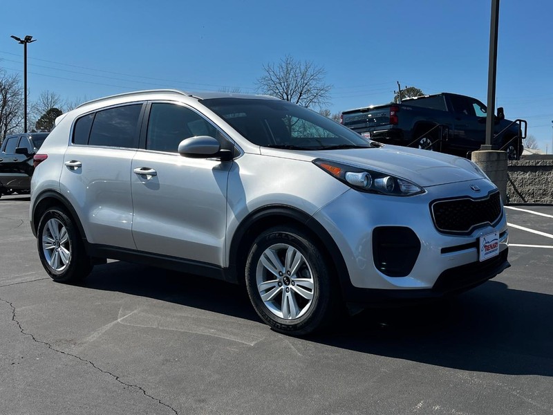 Kia Sportage Vehicle Image 02