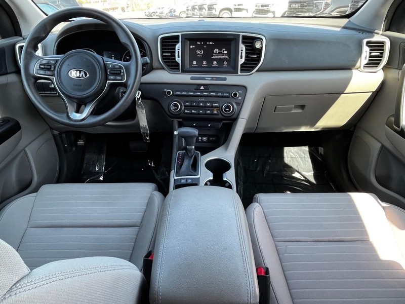 Kia Sportage Vehicle Image 11