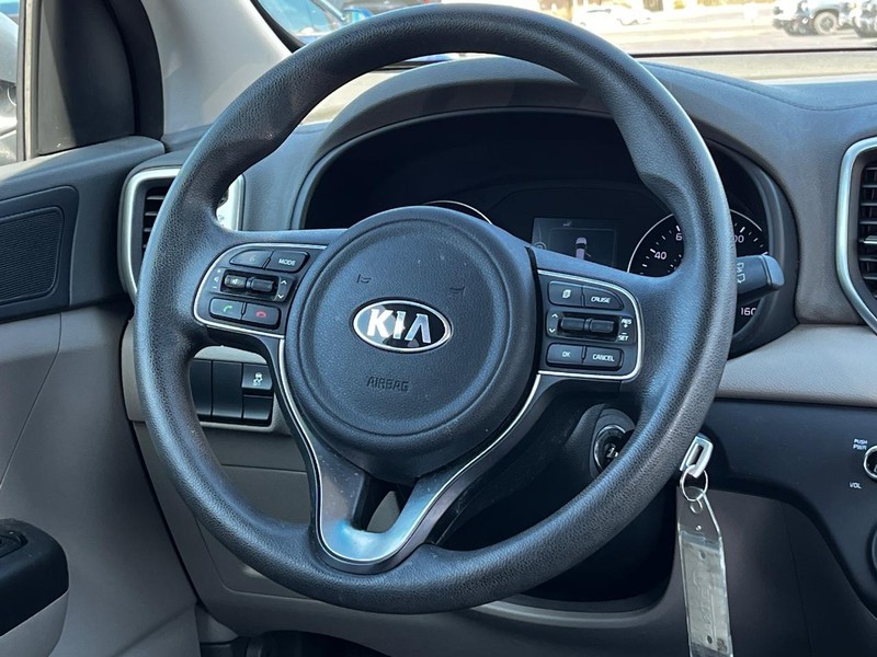 Kia Sportage Vehicle Image 12