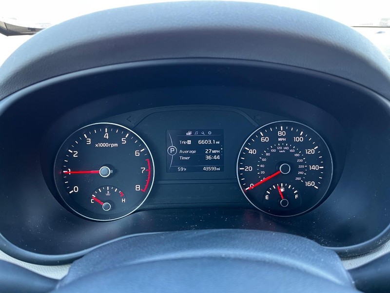 Kia Sportage Vehicle Image 18