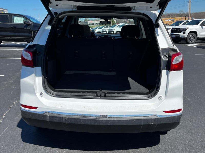 Chevrolet Equinox Vehicle Image 05