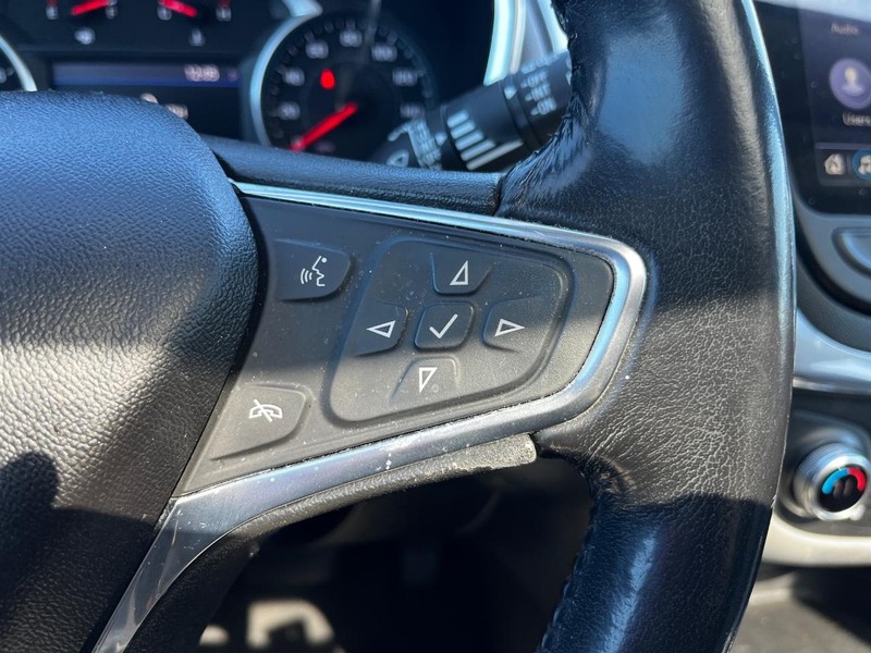 Chevrolet Equinox Vehicle Image 18