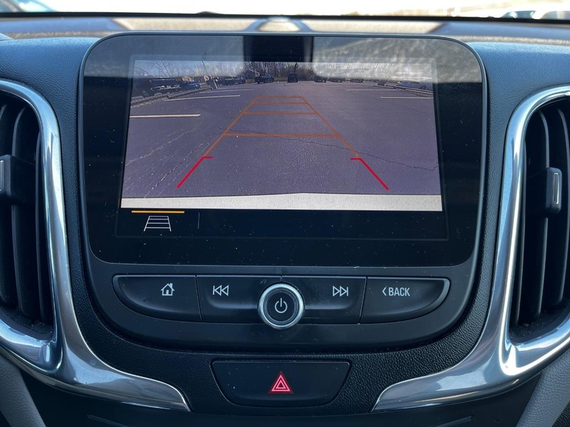 Chevrolet Equinox Vehicle Image 22