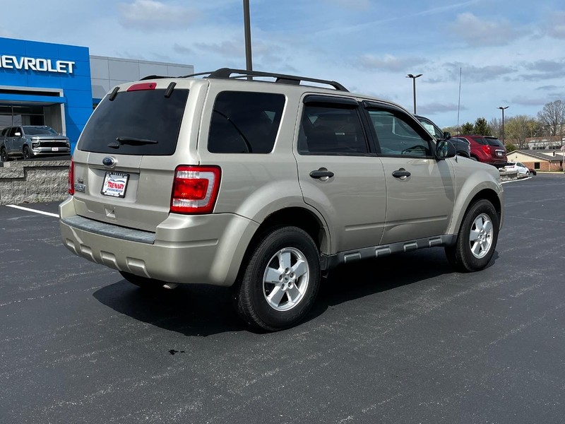 Ford Escape Vehicle Image 03
