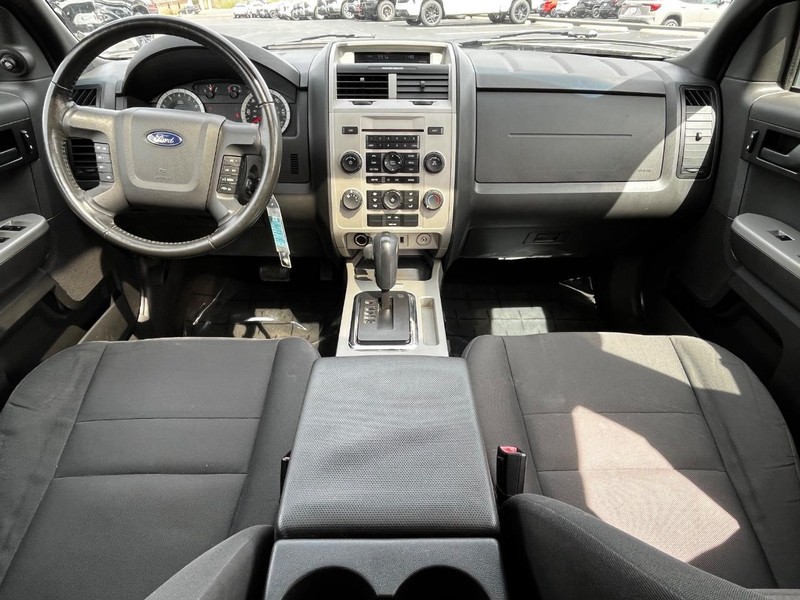 Ford Escape Vehicle Image 12