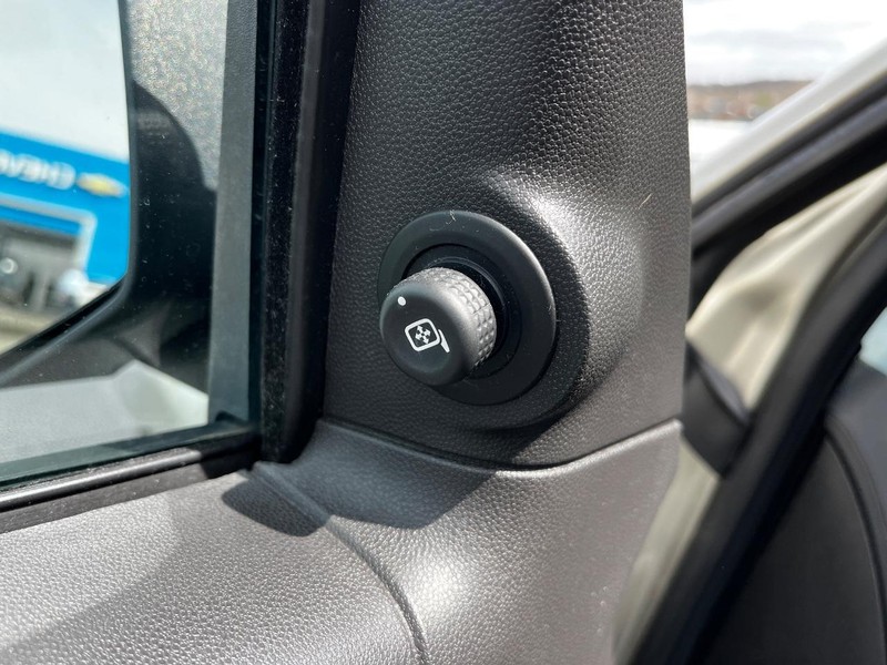 Ford Escape Vehicle Image 15