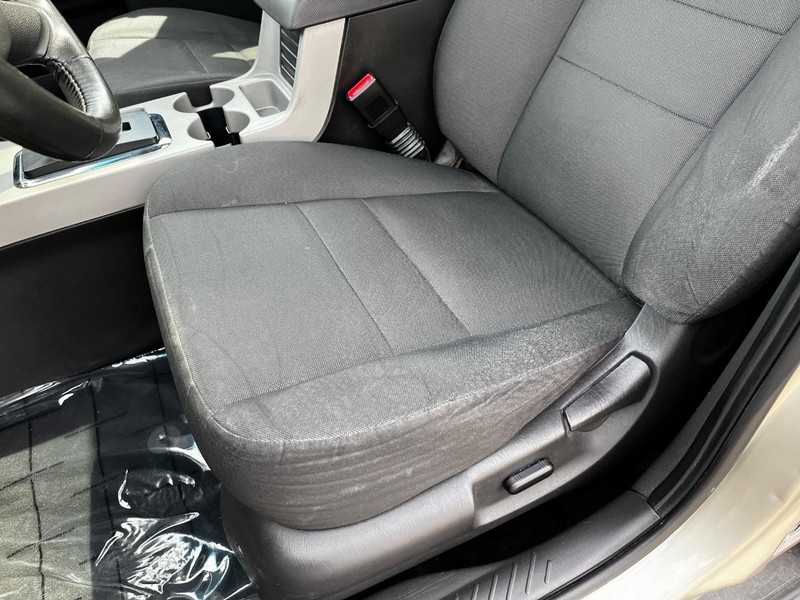 Ford Escape Vehicle Image 16