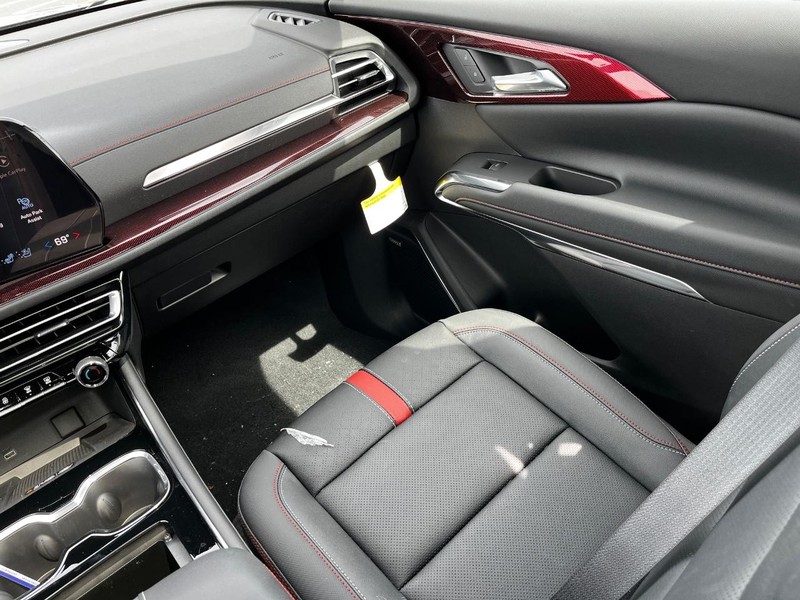 Chevrolet Traverse Vehicle Image 11