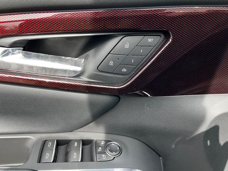 Chevrolet Traverse Vehicle Image 12