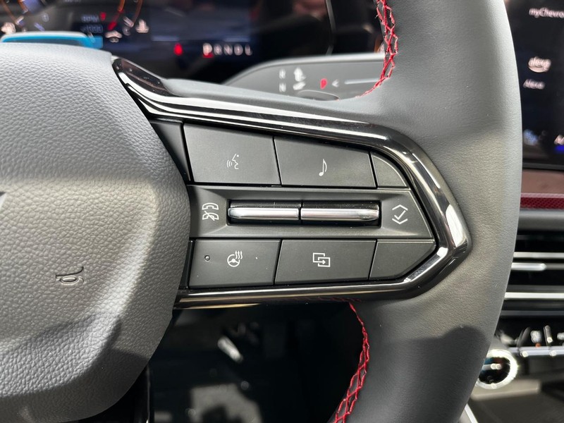 Chevrolet Traverse Vehicle Image 15