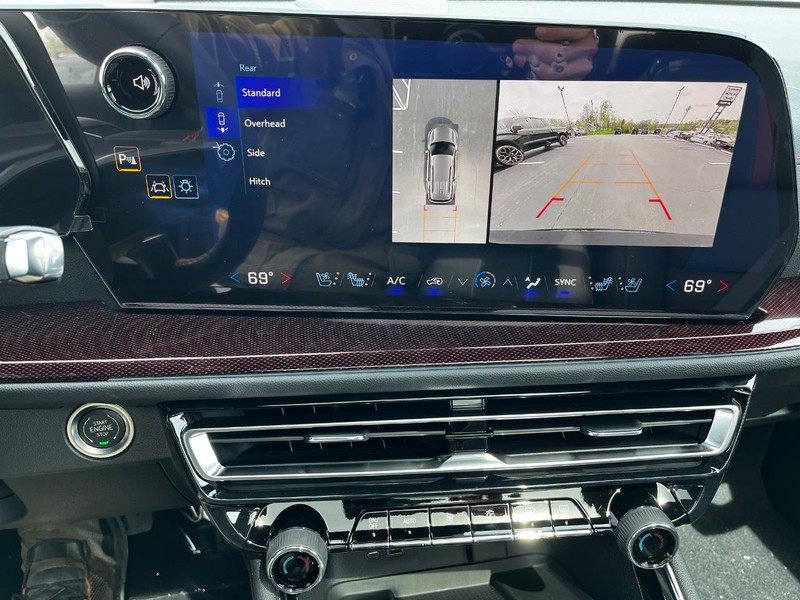 Chevrolet Traverse Vehicle Image 19