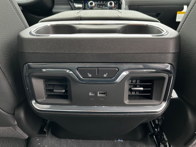 GMC Sierra 1500 Vehicle Image 06