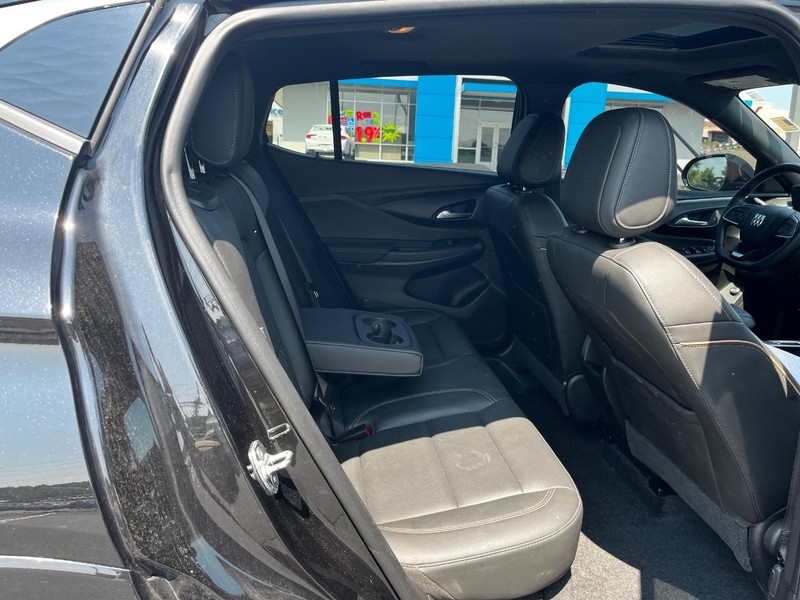 Buick Envista Vehicle Image 10