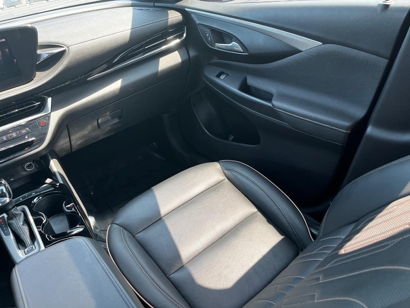 Buick Envista Vehicle Image 14
