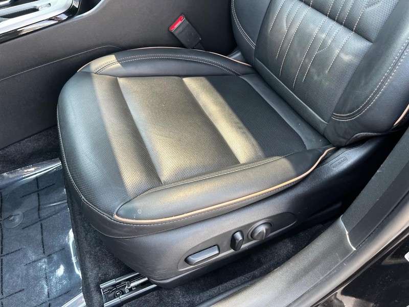 Buick Envista Vehicle Image 16