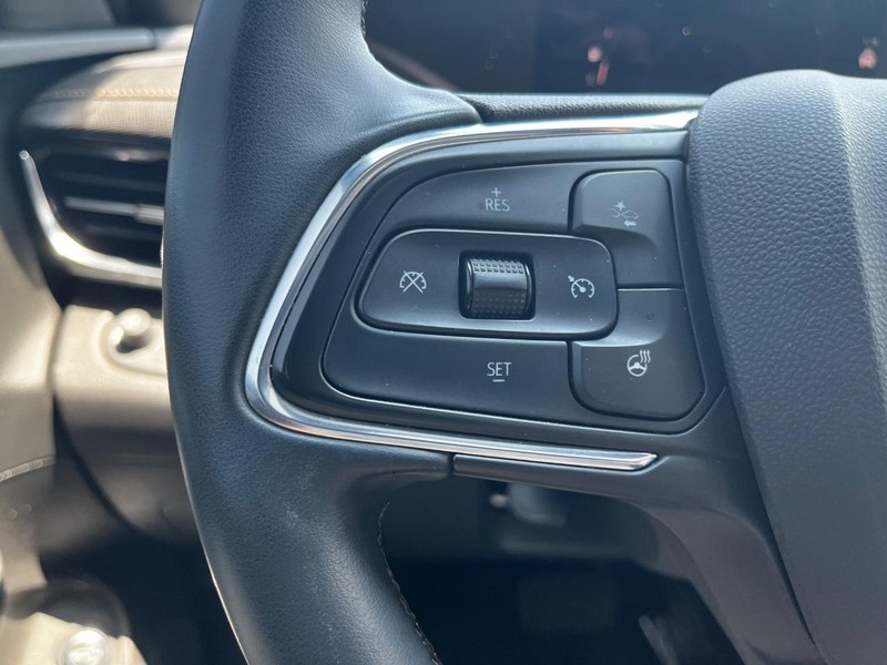 Buick Envista Vehicle Image 17