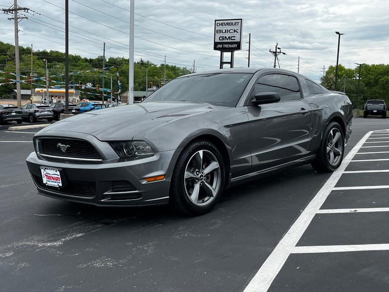 Ford Mustang Vehicle Image 08