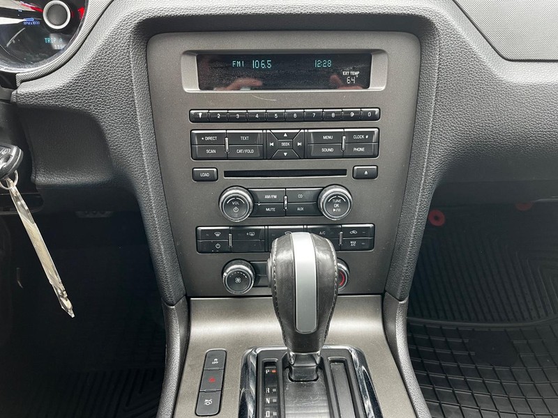 Ford Mustang Vehicle Image 15
