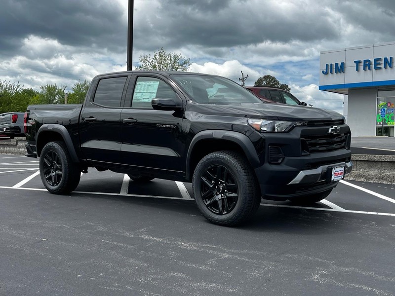 Chevrolet Colorado Vehicle Image 02