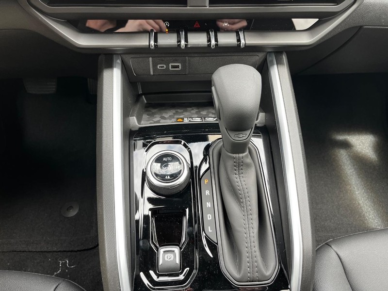 Chevrolet Colorado Vehicle Image 14