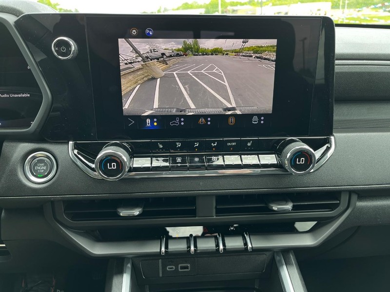 Chevrolet Colorado Vehicle Image 16