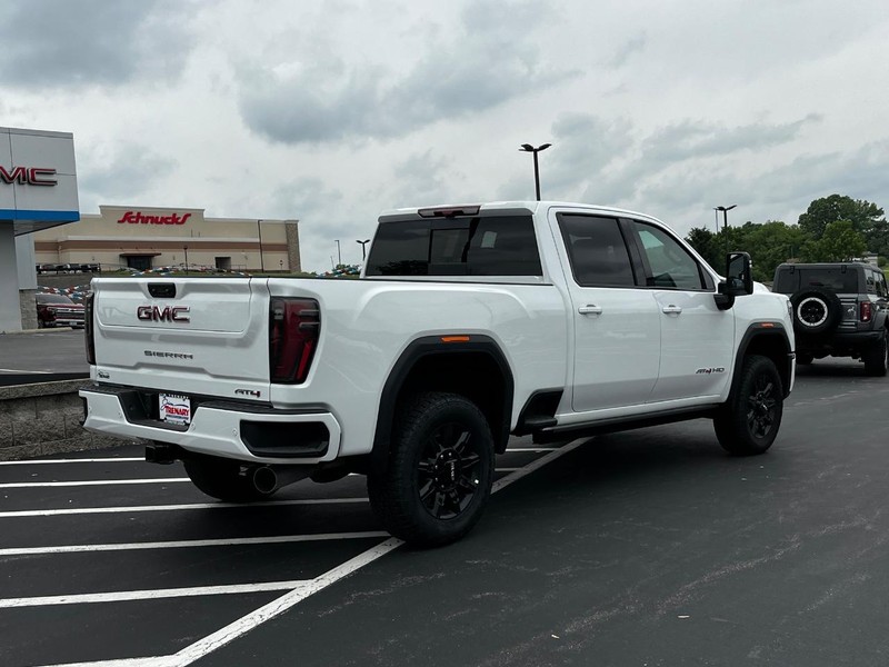 GMC Sierra 2500HD Vehicle Image 04