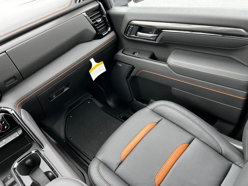 GMC Sierra 2500HD Vehicle Image 10