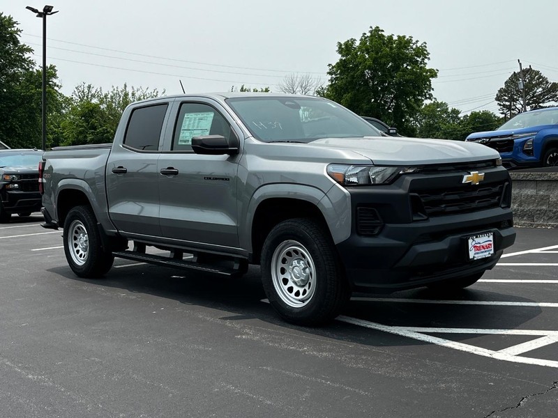 Chevrolet Colorado Vehicle Image 02