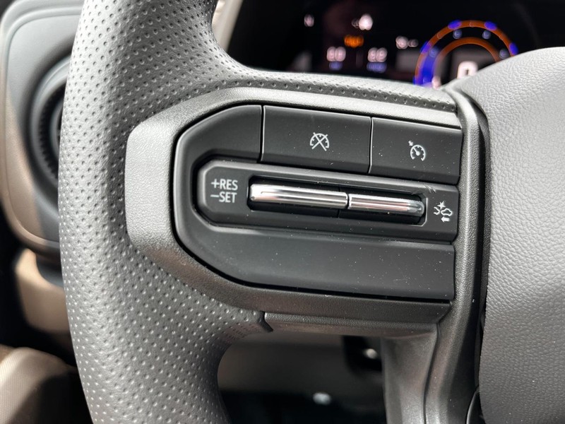 Chevrolet Colorado Vehicle Image 11