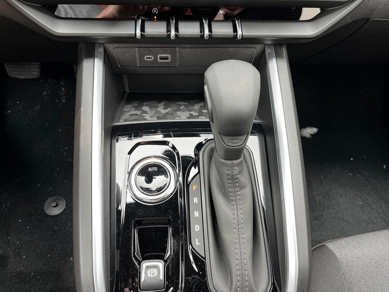 Chevrolet Colorado Vehicle Image 14
