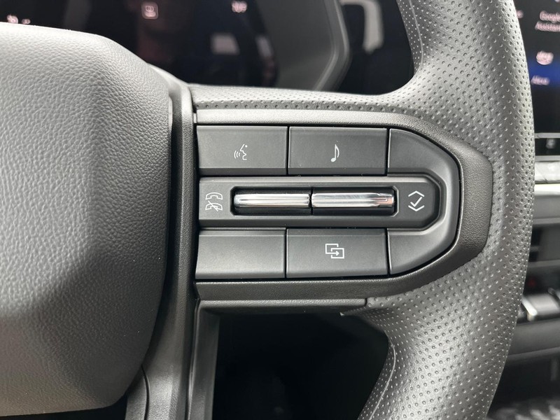 Chevrolet Colorado Vehicle Image 12