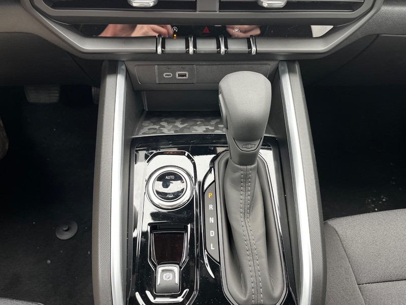 Chevrolet Colorado Vehicle Image 14