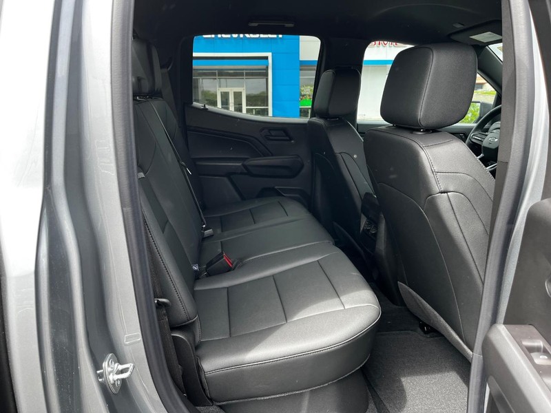 Chevrolet Colorado Vehicle Image 05
