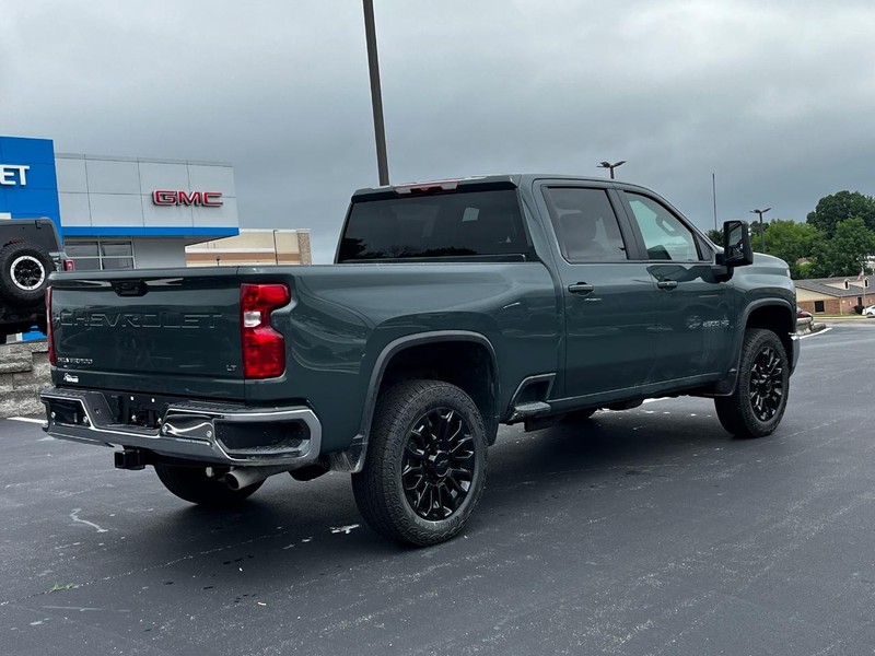 Chevrolet Silverado 2500HD Vehicle Image 04