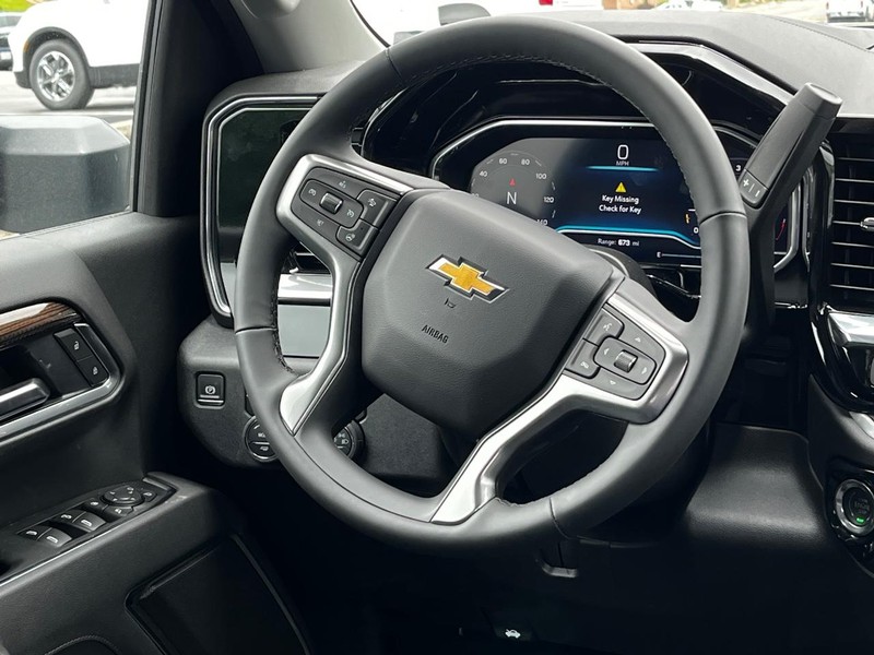 Chevrolet Silverado 2500HD Vehicle Image 07