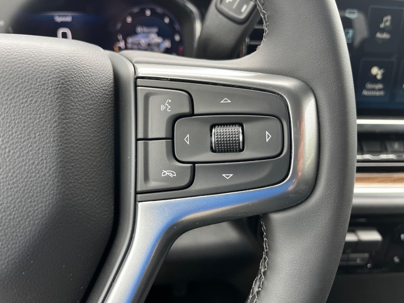 Chevrolet Silverado 2500HD Vehicle Image 13