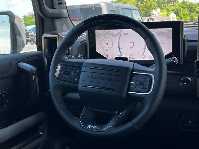 GMC HUMMER EV Pickup Vehicle Image 09