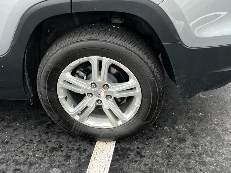 GMC Terrain Vehicle Image 08