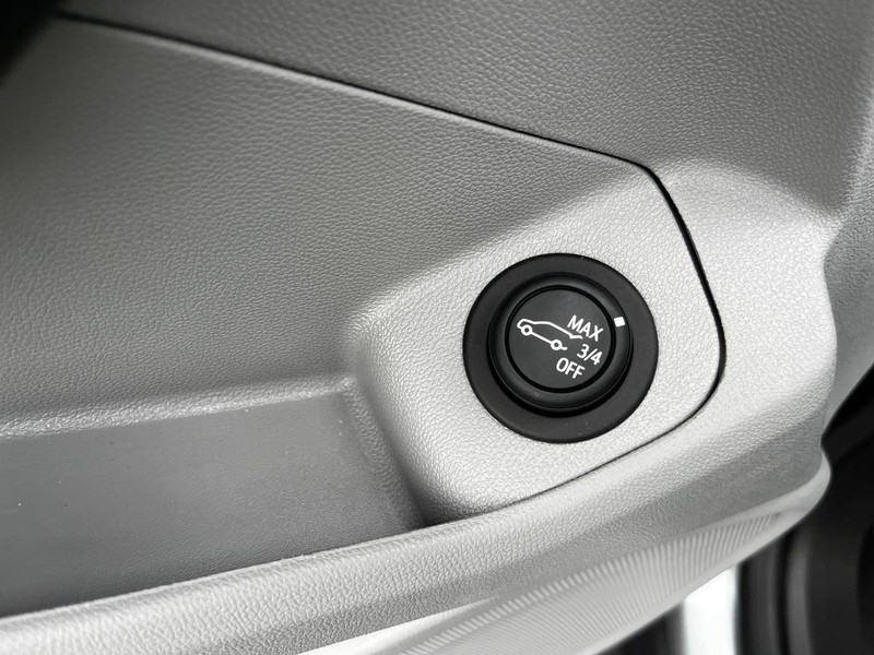GMC Terrain Vehicle Image 16