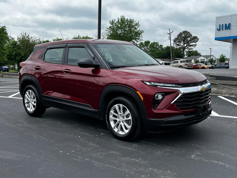Chevrolet TrailBlazer Vehicle Image 02