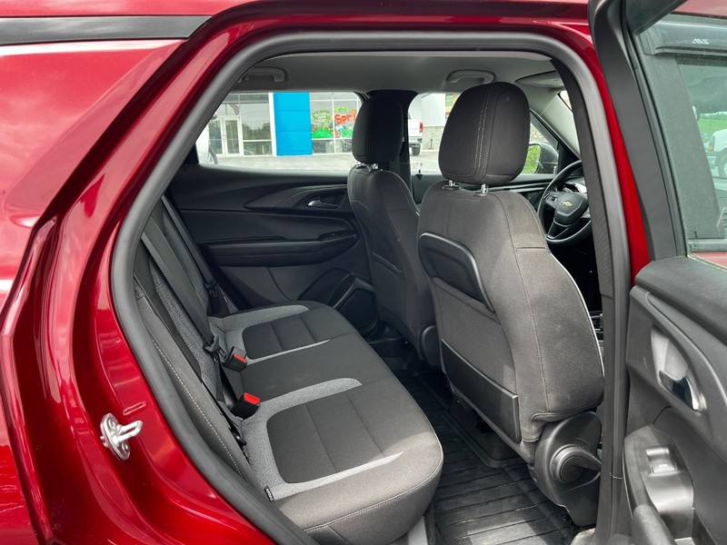 Chevrolet TrailBlazer Vehicle Image 10