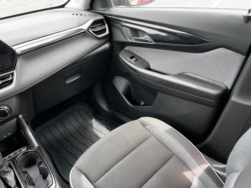 Chevrolet TrailBlazer Vehicle Image 13
