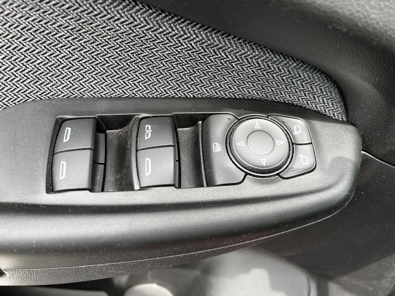 Chevrolet TrailBlazer Vehicle Image 14