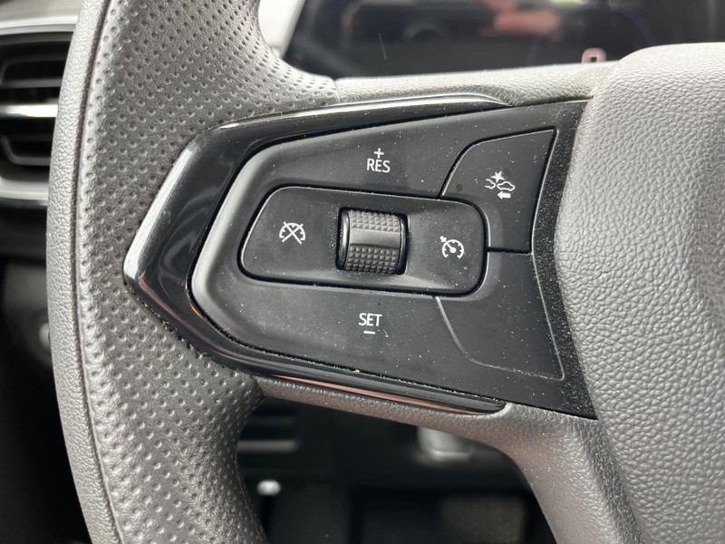 Chevrolet TrailBlazer Vehicle Image 16