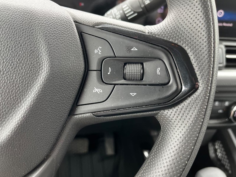 Chevrolet TrailBlazer Vehicle Image 17
