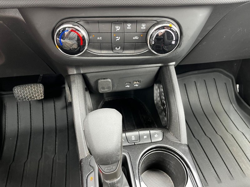 Chevrolet TrailBlazer Vehicle Image 19
