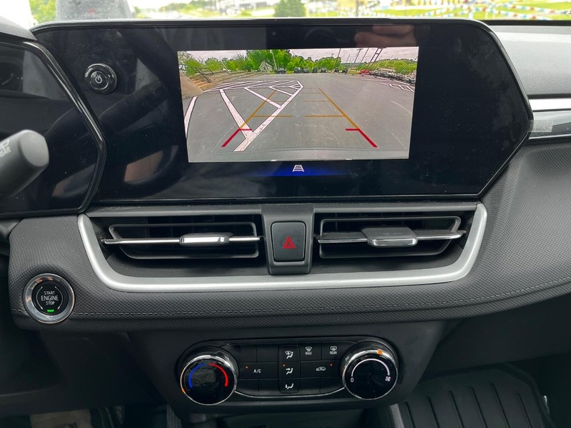 Chevrolet TrailBlazer Vehicle Image 21