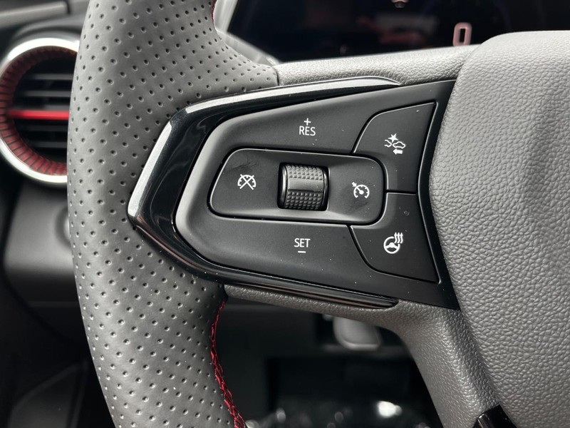 Chevrolet Trax Vehicle Image 11
